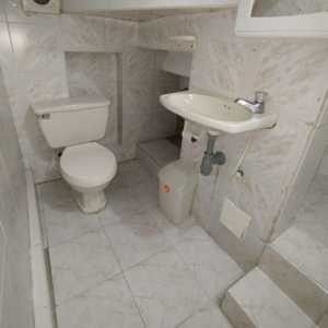 image Apt 104_04_c.jpg