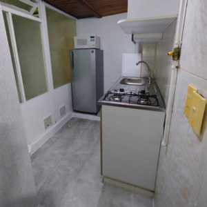 image Apt 104_06_c.jpg